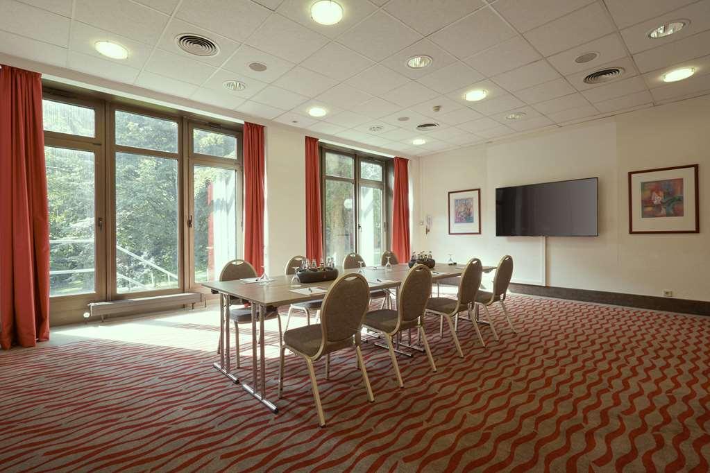 H+ Hotel Bad Soden Bad Soden am Taunus Konforlar fotoğraf